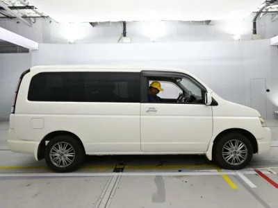 Honda STEP WAGON  с аукциона в Японии