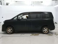 Toyota VOXY лот № 90451 оценка 3.5  с аукциона в Японии 3
