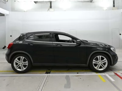 Mercedes-Benz GLA CLASS