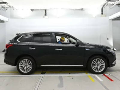 Mitsubishi OUTLANDER PHEV