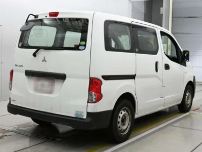 Mitsubishi DELICA
