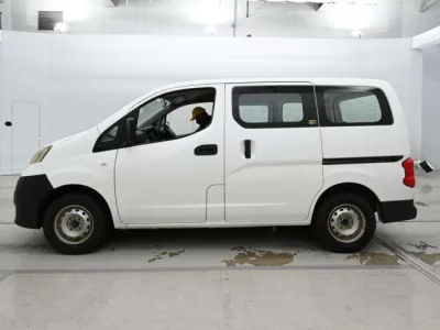 Mitsubishi DELICA