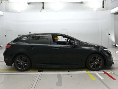 Toyota COROLLA TOURING  с аукциона в Японии