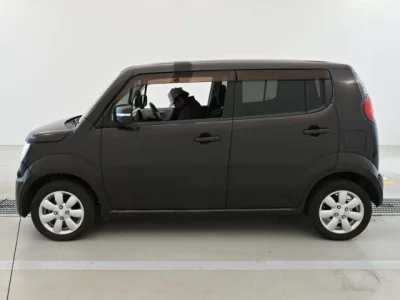 Suzuki MRWAGON