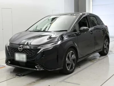Nissan AURA