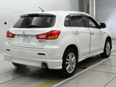 Mitsubishi RVR