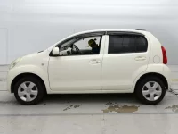 Toyota PASSO лот № 10262 оценка 4  с аукциона в Японии 3
