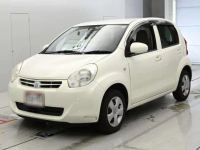 Toyota PASSO  с аукциона в Японии