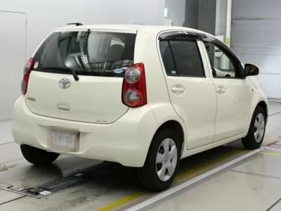 Toyota PASSO  с аукциона в Японии
