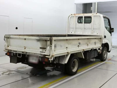 Toyota DYNA  с аукциона в Японии