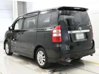 Toyota NOAH лот № 30647 оценка 3.5  с аукциона в Японии 5