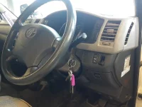 Toyota HIACE VAN лот № 40121 оценка 3  с аукциона в Японии 8