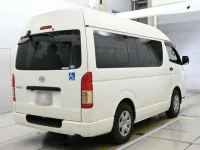 Toyota HIACE VAN лот № 30648 оценка 3.5  с аукциона в Японии 1