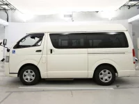 Toyota HIACE VAN лот № 30648 оценка 3.5  с аукциона в Японии 3
