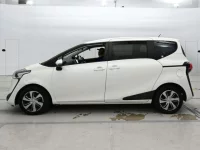 Toyota SIENTA лот № 30616 оценка 3.5  с аукциона в Японии 3