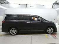 Nissan ELGRAND лот № 90505 оценка 3.5  с аукциона в Японии 2