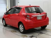Toyota VITZ лот № 30658 оценка 3.5  с аукциона в Японии 5