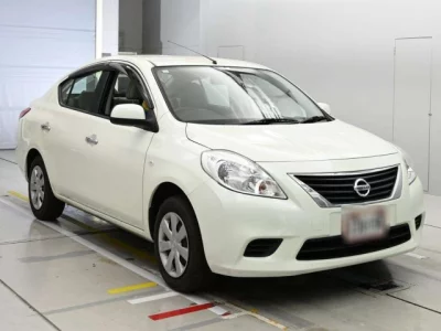 Nissan TIIDA LATIO