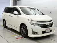 Nissan ELGRAND лот № 30635 оценка 4  с аукциона в Японии 4