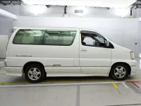 Nissan ELGRAND лот № 90471 оценка 3.5  с аукциона в Японии 2