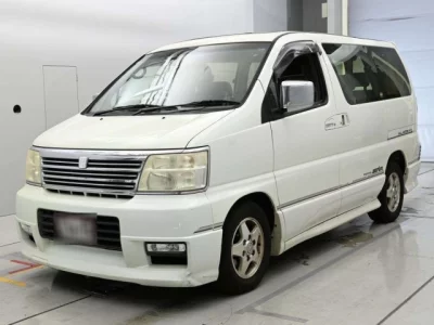 Nissan ELGRAND  с аукциона в Японии