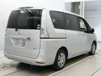 Nissan SERENA лот № 30666 оценка 4  с аукциона в Японии 1