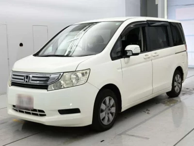 Honda STEP WAGON  с аукциона в Японии