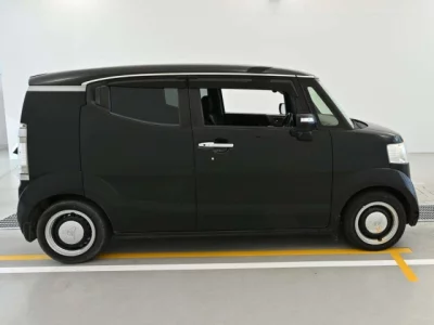Honda N-Box Slash