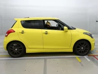Suzuki SWIFT лот № 90365 оценка R  с аукциона в Японии 2