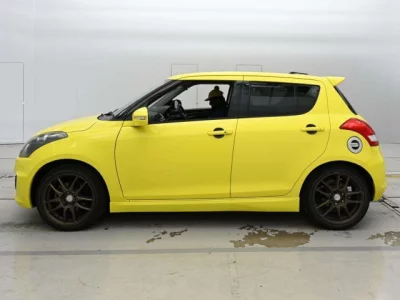 Suzuki SWIFT  с аукциона в Японии
