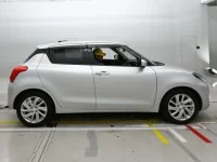 Suzuki SWIFT лот № 30657 оценка 3.5  с аукциона в Японии 2