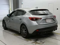 Mazda AXELA лот № 90536 оценка 3  с аукциона в Японии 5