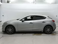 Mazda AXELA лот № 90536 оценка 3  с аукциона в Японии 3