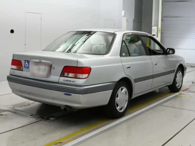 Toyota CARINA  с аукциона в Японии