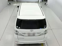 Toyota VELLFIRE лот № 30697 оценка 4  с аукциона в Японии 7