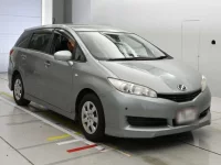 Toyota WISH лот № 30702 оценка 4  с аукциона в Японии 4