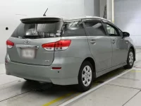 Toyota WISH лот № 30702 оценка 4  с аукциона в Японии 1