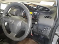 Toyota WISH лот № 30702 оценка 4  с аукциона в Японии 8