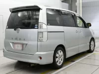 Toyota VOXY лот № 90589 оценка 3  с аукциона в Японии 1