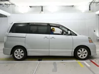 Toyota VOXY лот № 90589 оценка 3  с аукциона в Японии 2