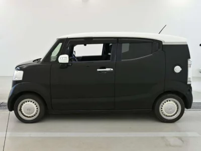 Honda N-Box Slash