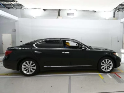 Lexus LS  с аукциона в Японии