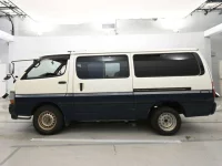 Toyota HIACE VAN лот № 40152 оценка R  с аукциона в Японии 3