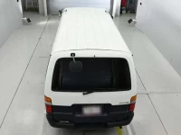 Toyota HIACE VAN лот № 40152 оценка R  с аукциона в Японии 7