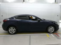 Mazda AXELA лот № 90606 оценка R  с аукциона в Японии 2