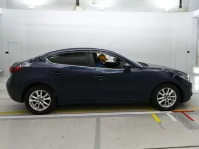 Mazda AXELA  с аукциона в Японии