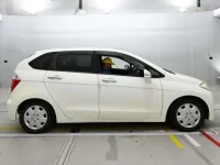 Honda EDIX лот № 10363 оценка 3.5  с аукциона в Японии 2