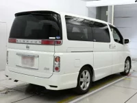 Nissan ELGRAND лот № 90624 оценка 4  с аукциона в Японии 1