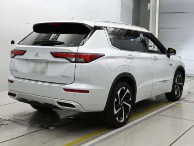 Mitsubishi OUTLANDER PHEV