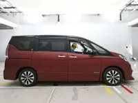 Nissan SERENA лот № 30708 оценка 3  с аукциона в Японии 2